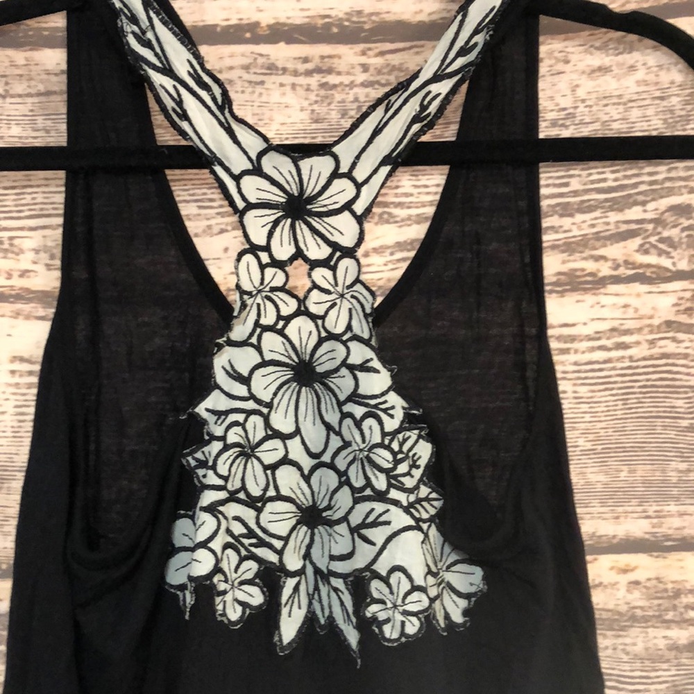 American rag black tank